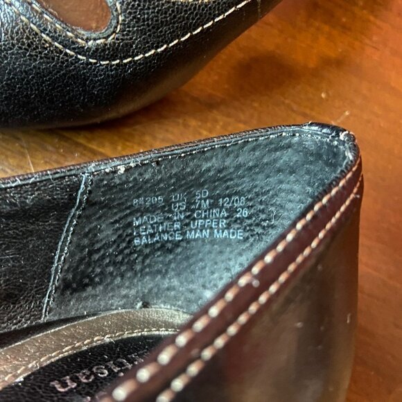 Clarks Artisan Women’s Leather Open Toe Black 3” Heels - Size 7M - Picture 6 of 7